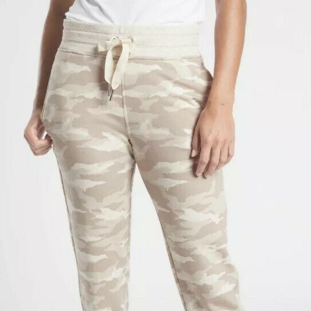 ATHLETA Balance Printed Jogger  Camo Oatmeal XL NWT